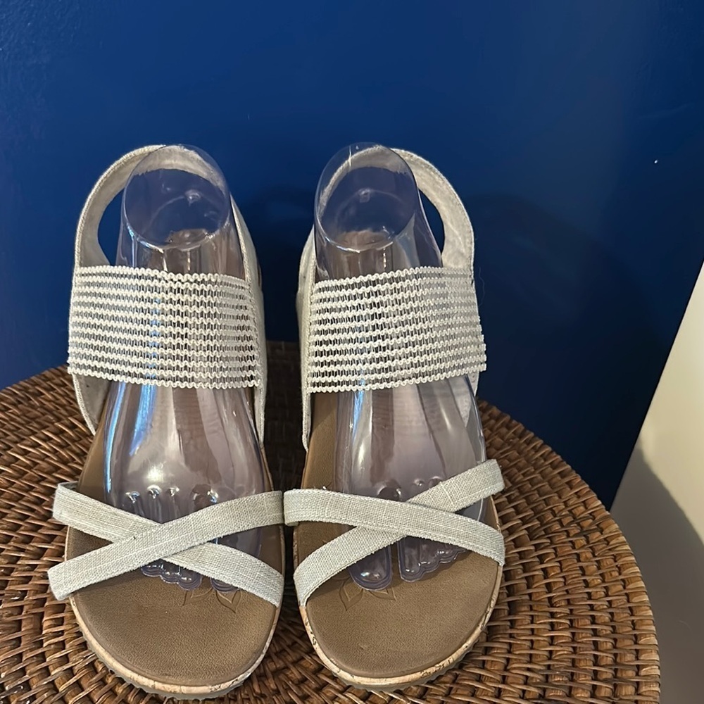 Women's Skechers Beverlee High Tea Tan Cork Wedge Open Toe Sandals Shoes Sz 11